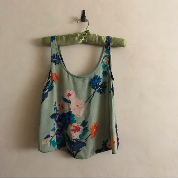 HOST PICK Watercolor Print Summer Top - Picture 3 of 4